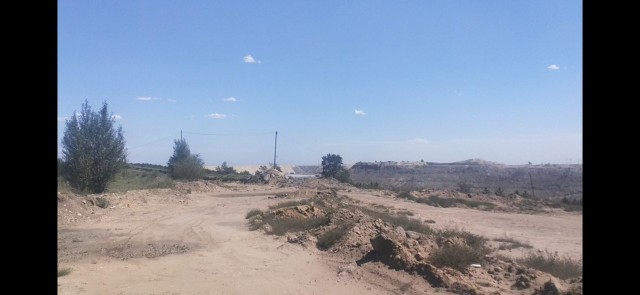 准格尔旗神公线高西沟段公路变成矿区 交通秩序混乱