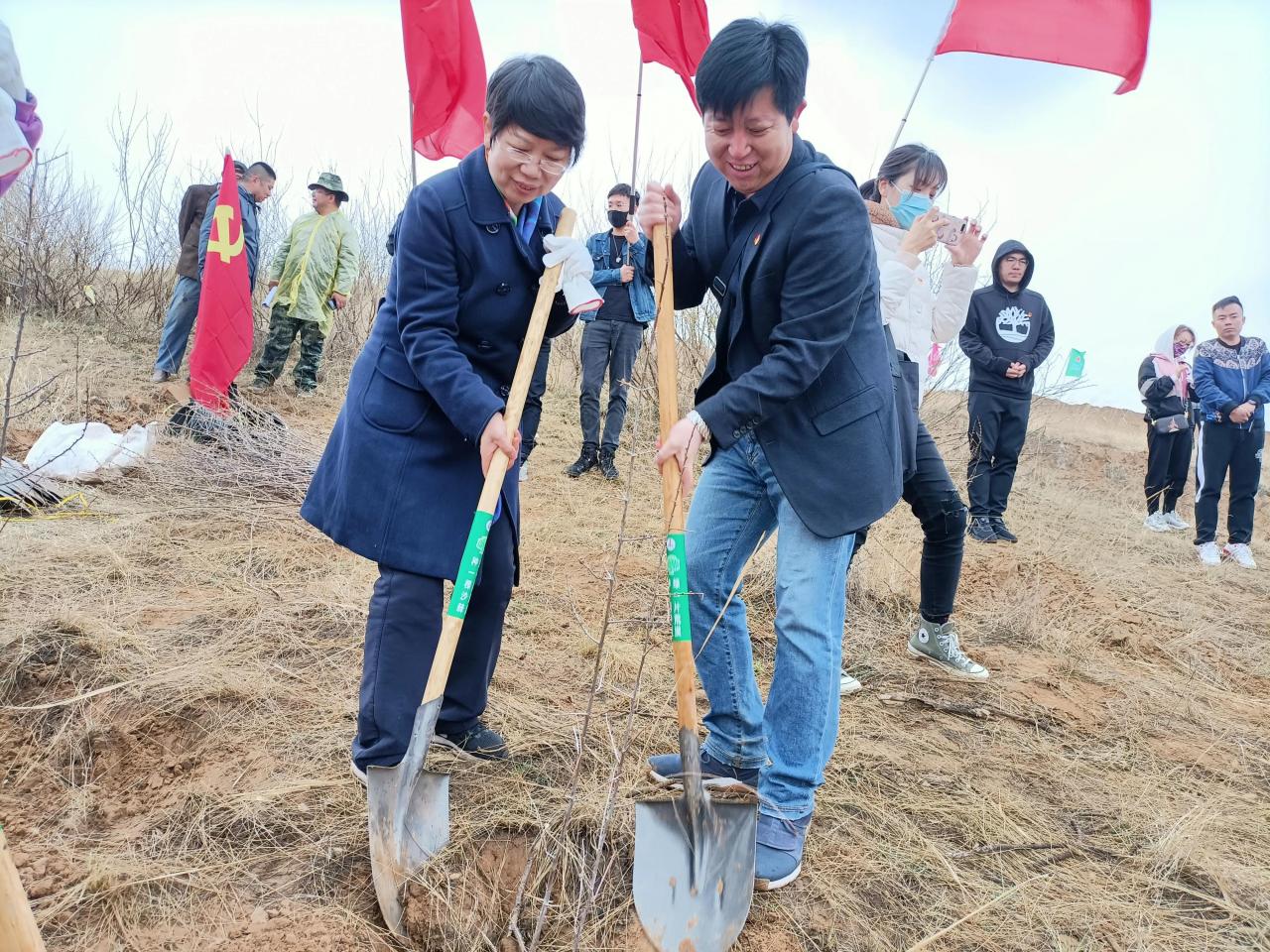 宇航人第七届国际沙棘植树节在呼和浩特举行