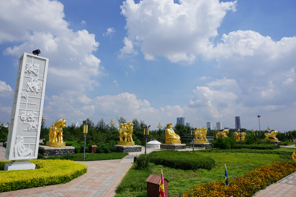 “康巴什·中国网红城市指数发布中心”正式挂牌成立