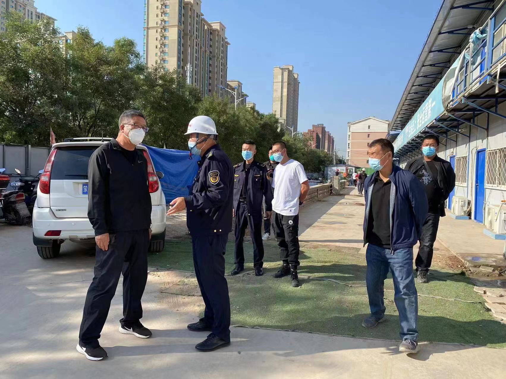 “党员干部闻令而动,战役战场勇担使命”市住建局志愿者助力首府疫情防控