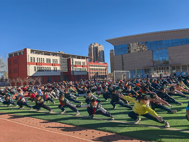 伊金霍洛旗：学生动起来 课间绽精彩