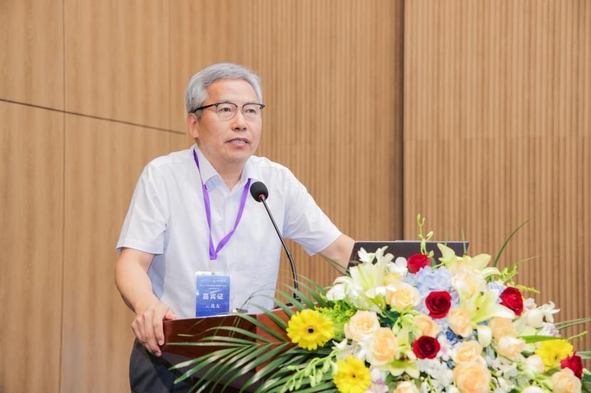 全国百余名经管与科创专家学者走进伊利,共探新质生产力标杆样本