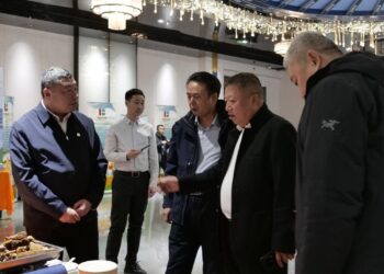 携手共进 引领未来 呼伦贝尔农垦集团回馈、答谢新老用户产品体验会暨农垦系列产品招商推介会在呼和浩特盛大启幕