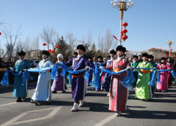 内蒙古巴林左旗元宵节庆祝活动“花”样多