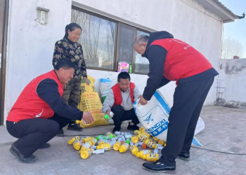 从"第一书记"到"废品掌柜"